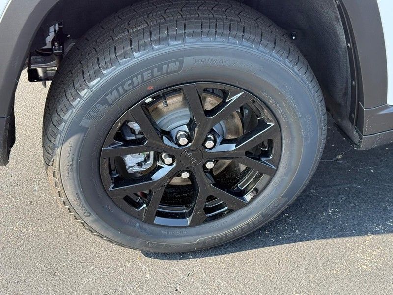 2025 Jeep Grand Cherokee Altitude X photo 4