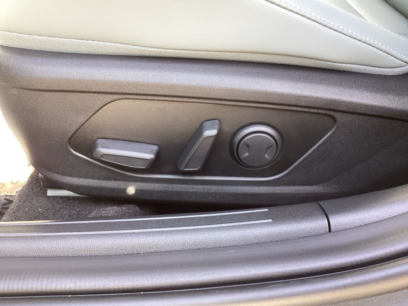 2025 Hyundai Elantra Hybrid Limited photo 28