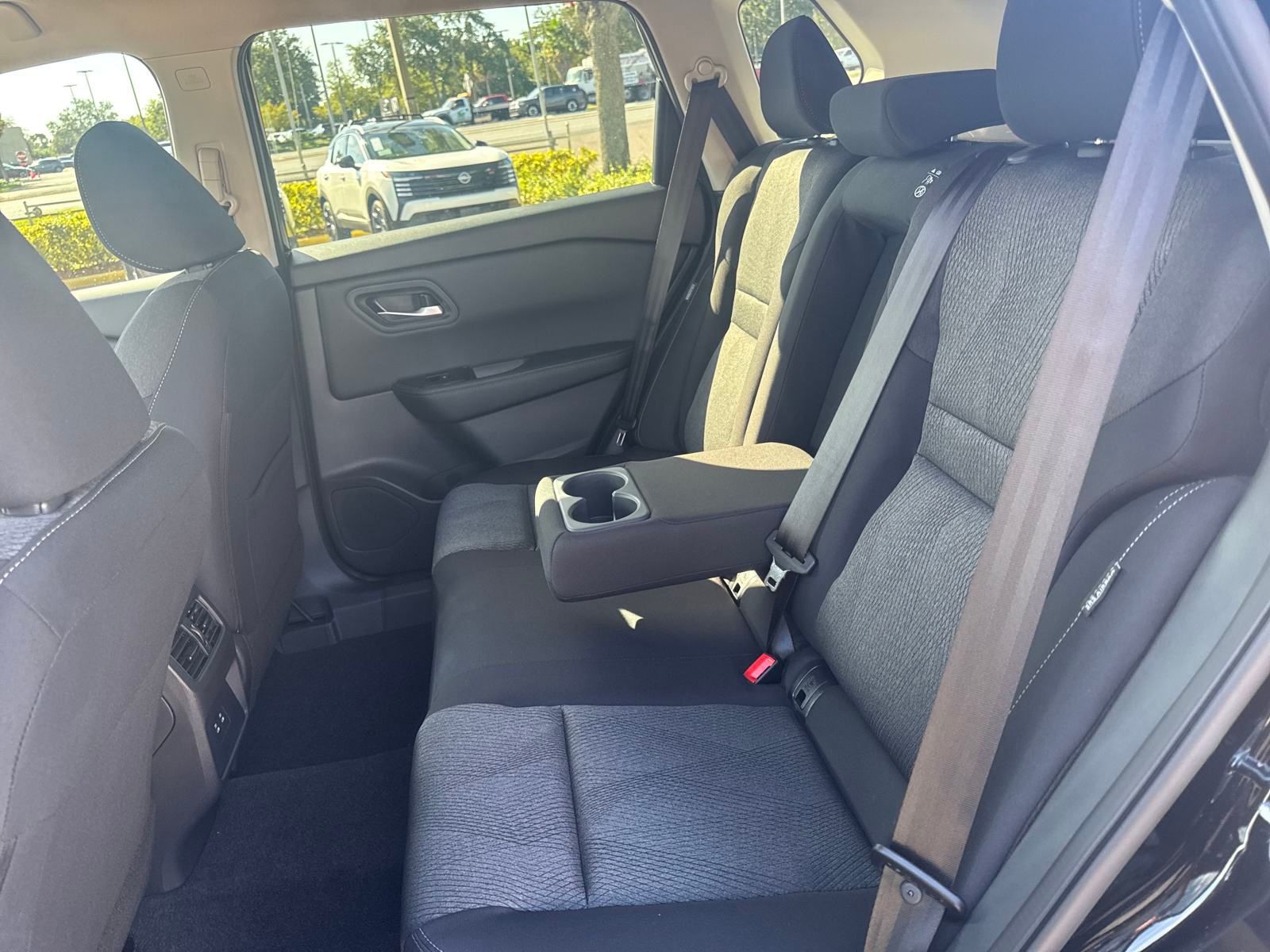 2026 Nissan Rogue SV photo 21