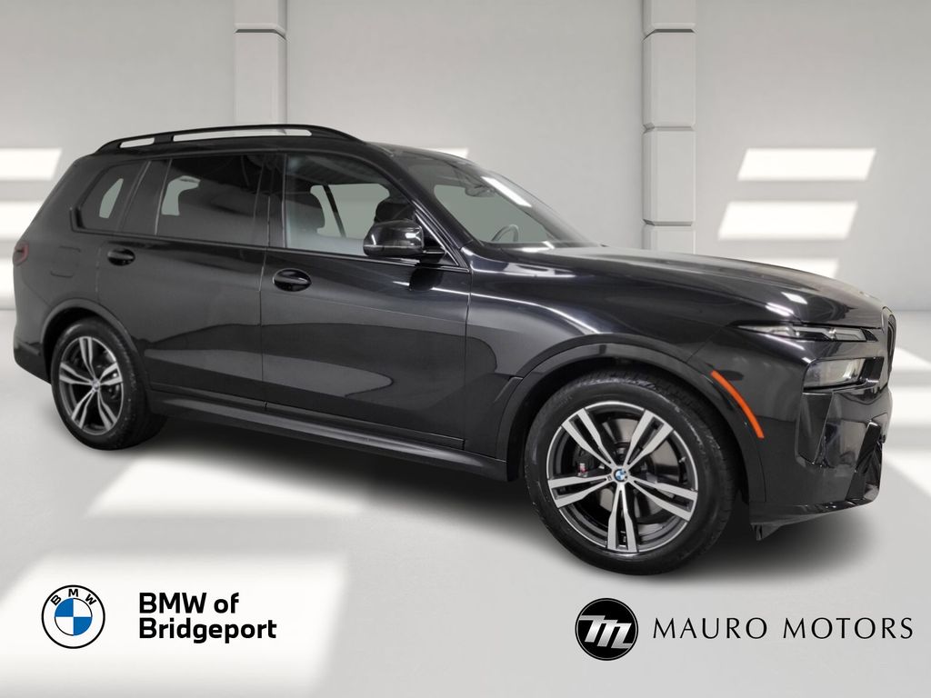 2024 BMW X7 40i's photo