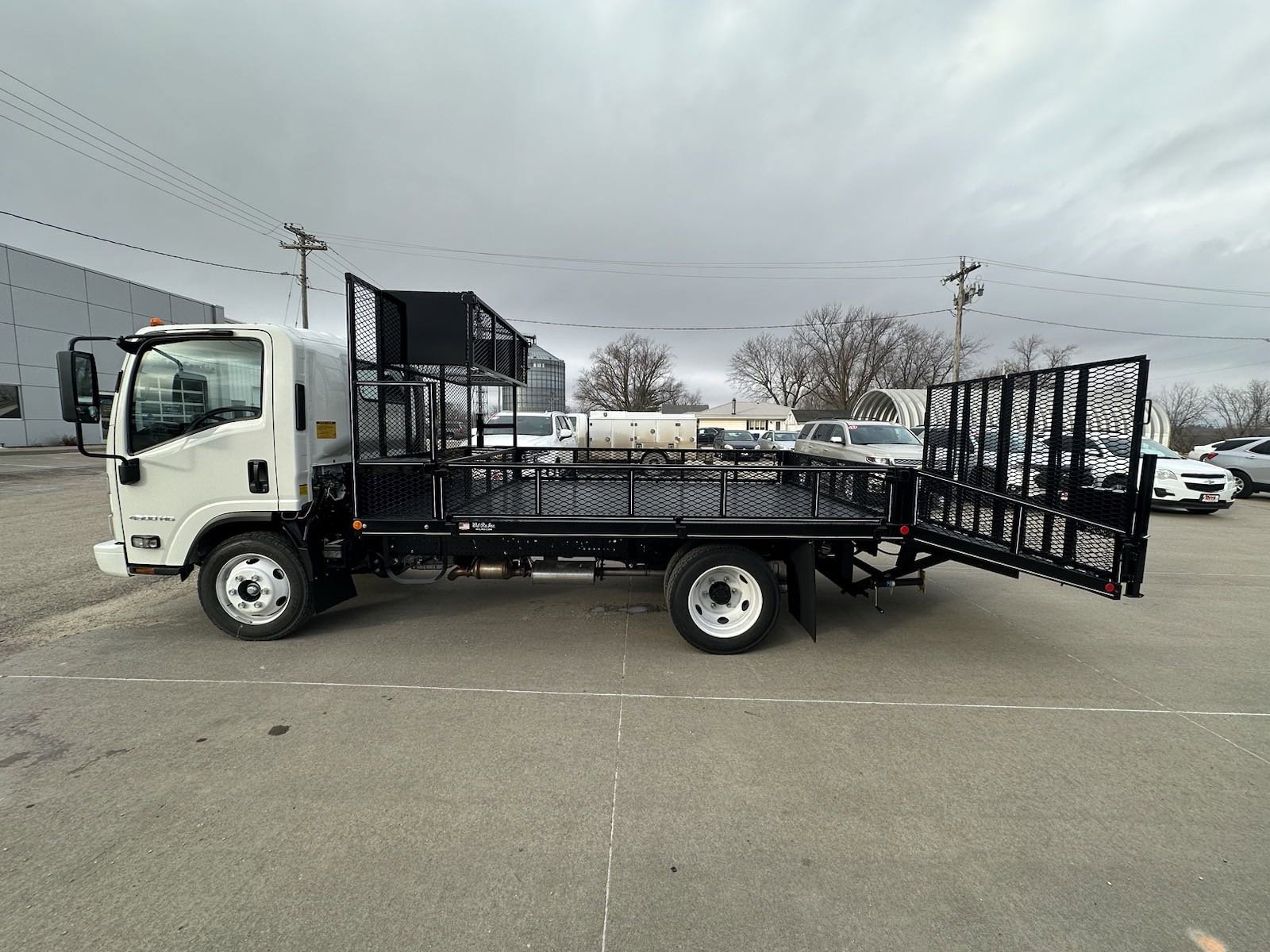2025 Chevrolet Silverado 4500HD photo 3