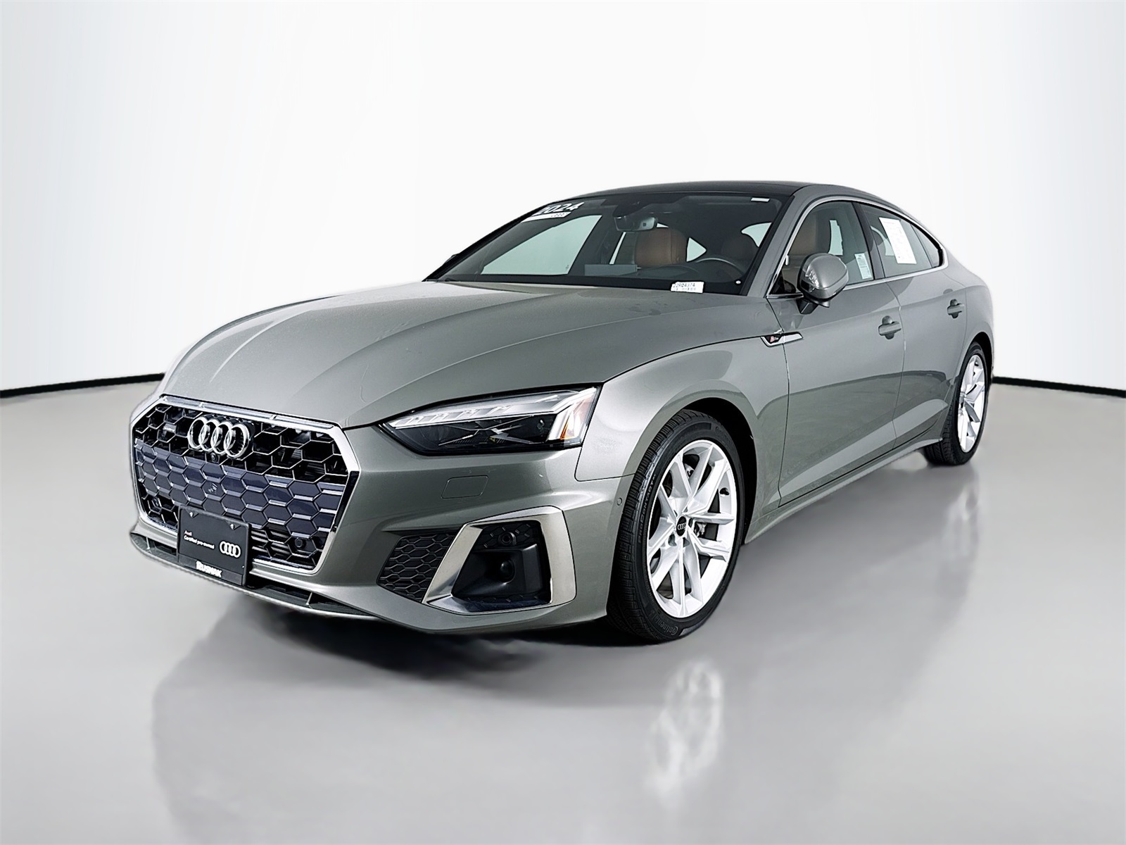 2024 Audi A5 45 S line Prestige Quattro photo 3