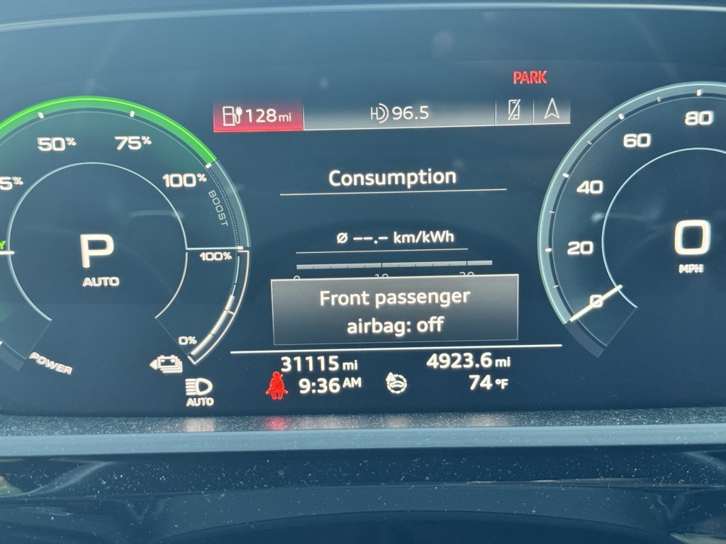 2019 Audi e-tron Prestige photo 14