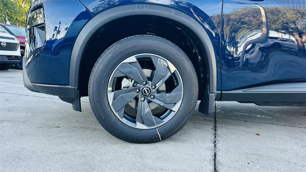 2026 Nissan Rogue SV photo 9