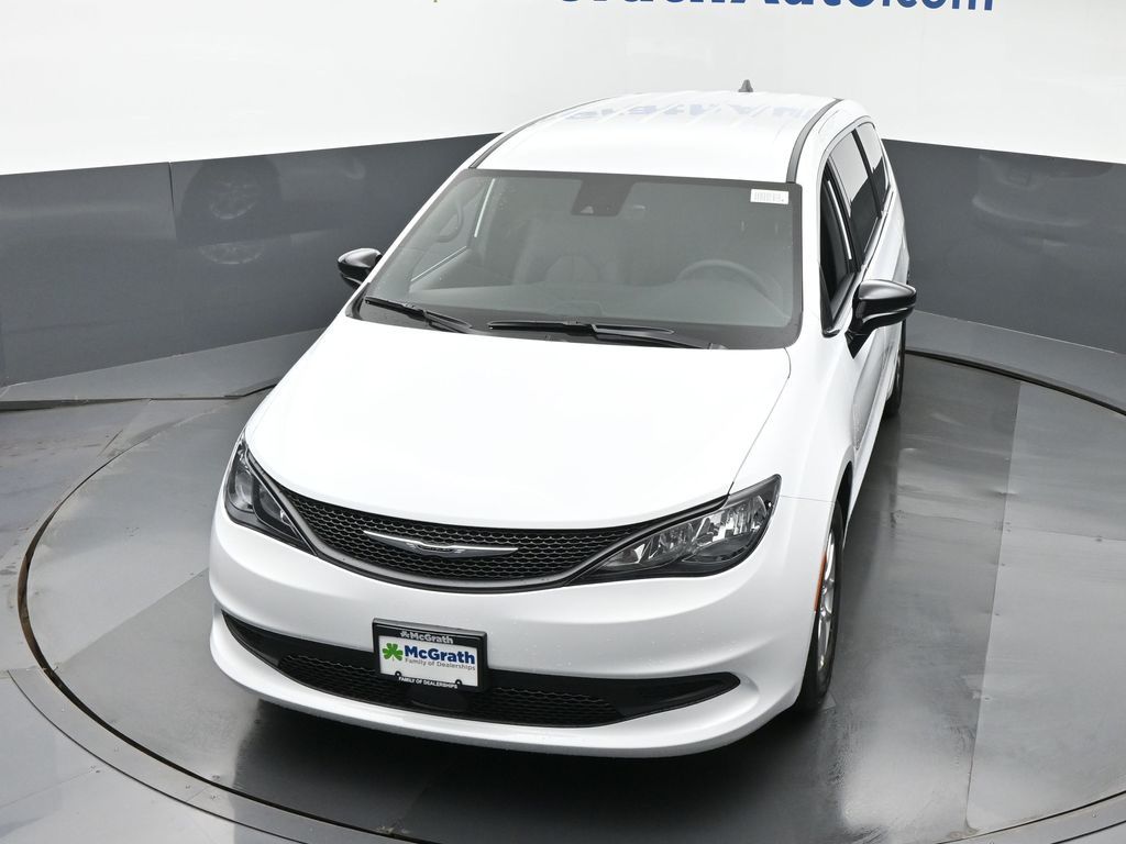 2026 Chrysler Voyager LE photo 23