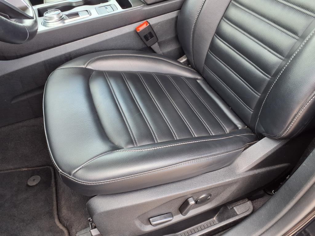 2022 Ford Edge SEL photo 11