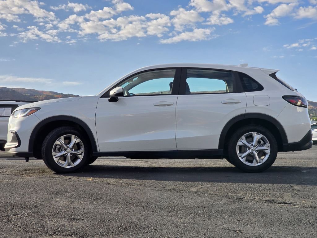 2023 Honda HR-V LX photo 3