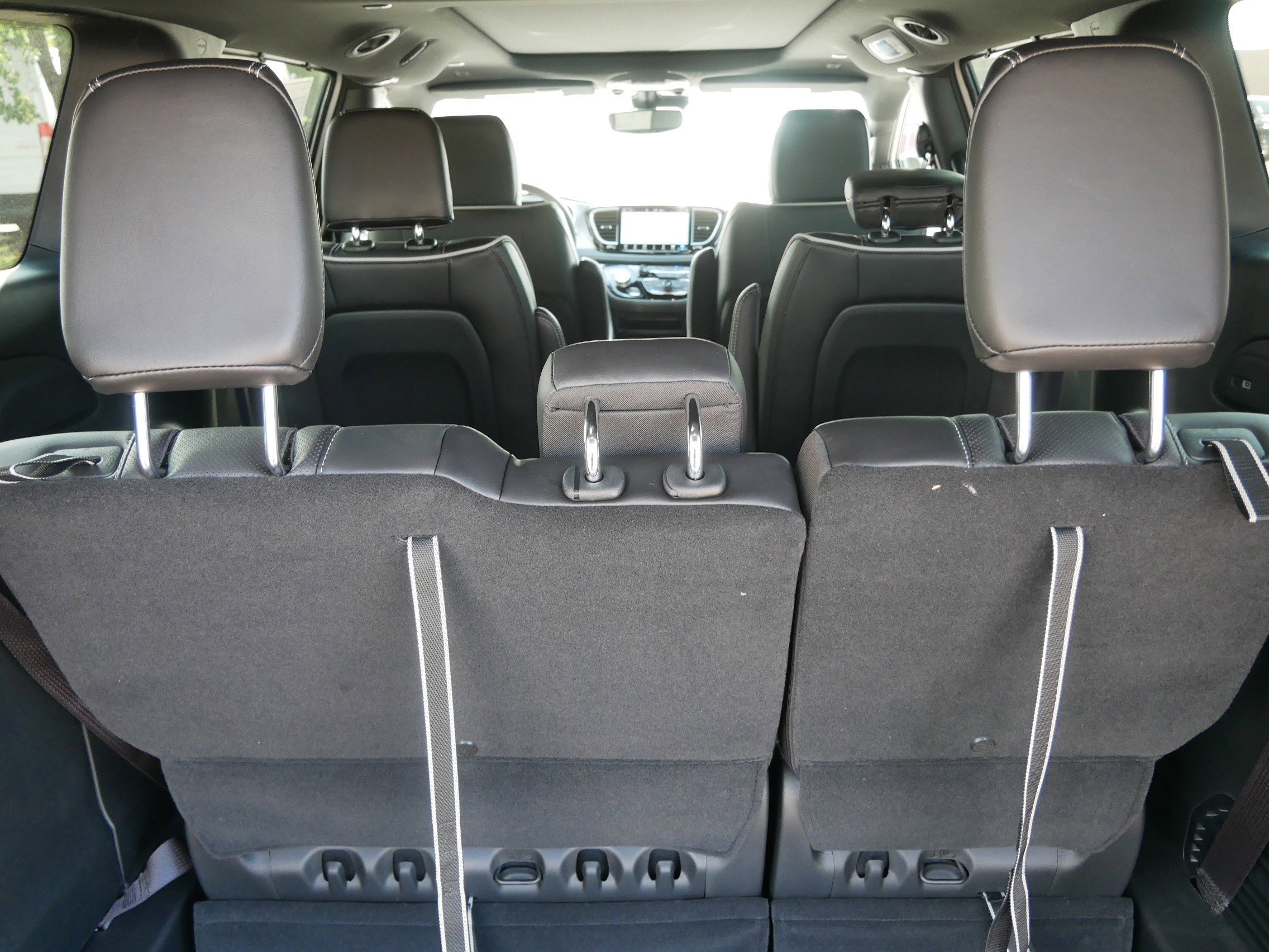 2026 Chrysler Pacifica Limited photo 11
