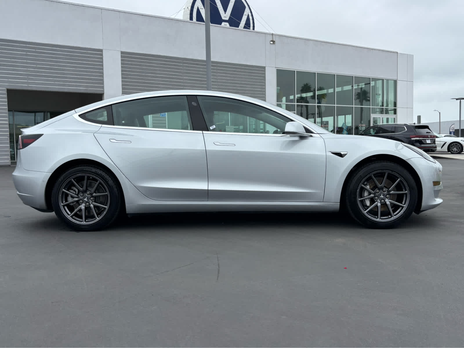 2018 Tesla Model 3 Long Range photo 2