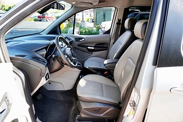 2018 Ford Transit Connect Titanium photo 15