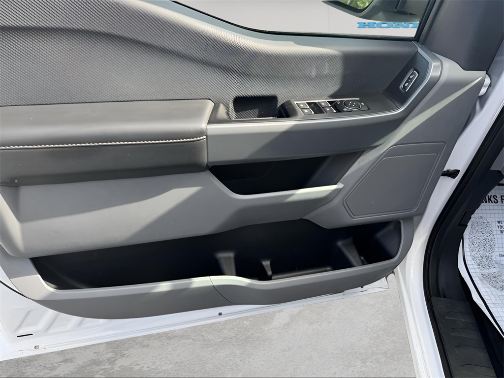 2023 Ford F-150 XLT photo 12