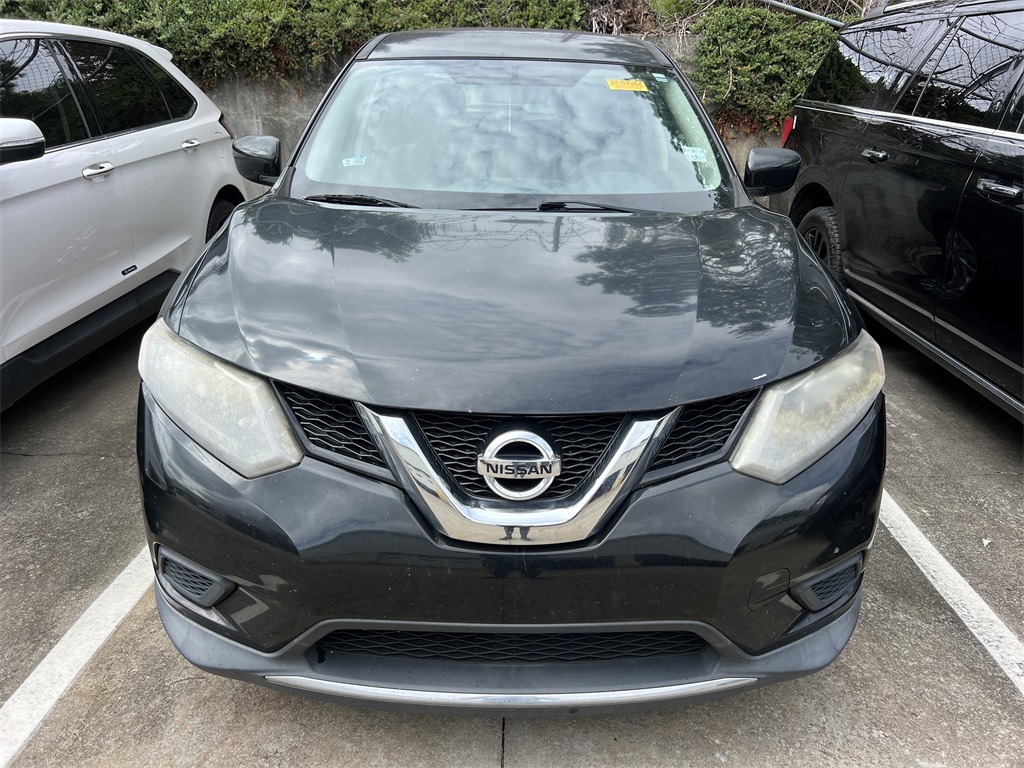 2016 Nissan Rogue S photo 2