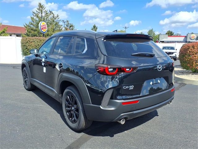 2025 Mazda CX-50 2.5 S Premium photo 3