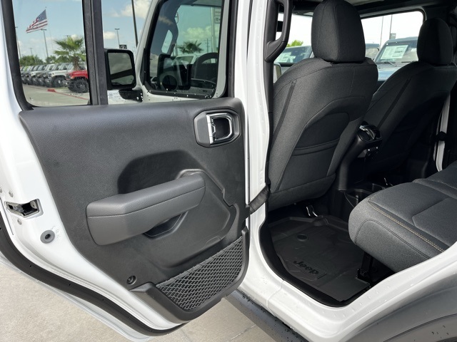2025 Jeep Wrangler Willys photo 16