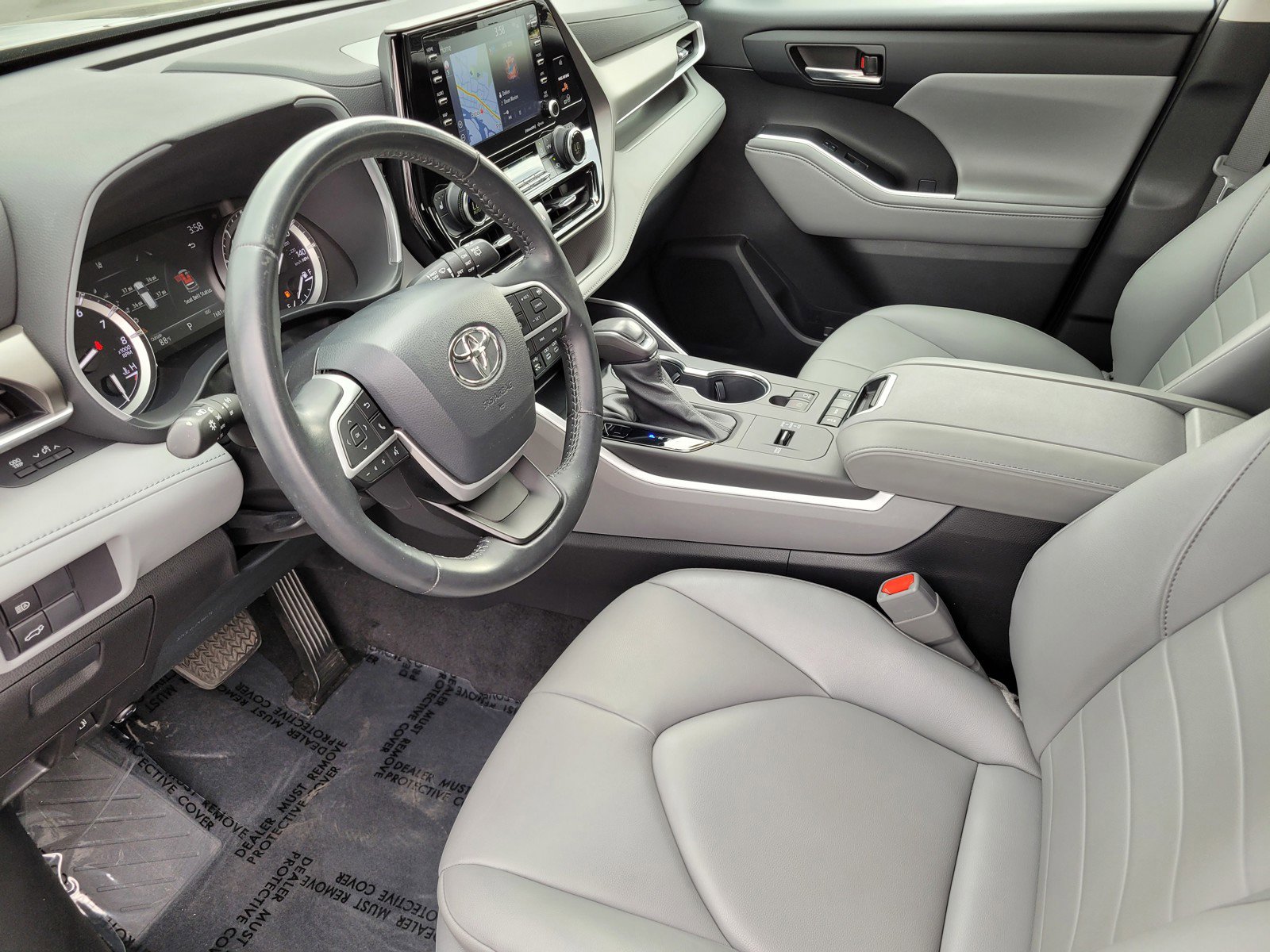 2022 Toyota Highlander XLE photo 13