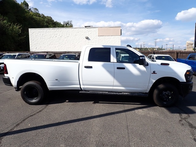 2026 Ram 3500 Tradesman photo 7