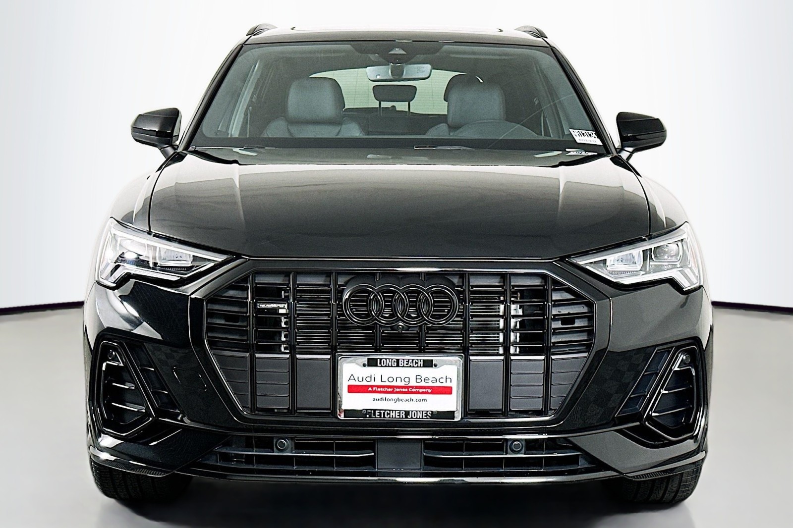 2025 Audi Q3 S line Premium Plus photo 2