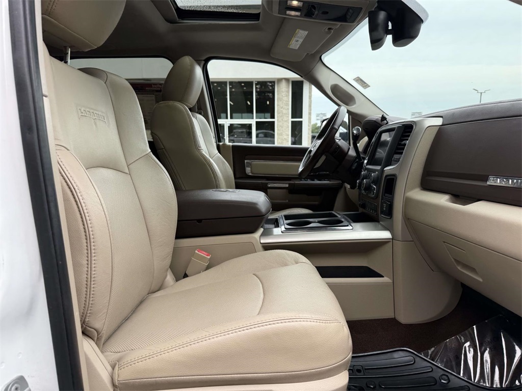 2015 Ram 2500 Laramie photo 16