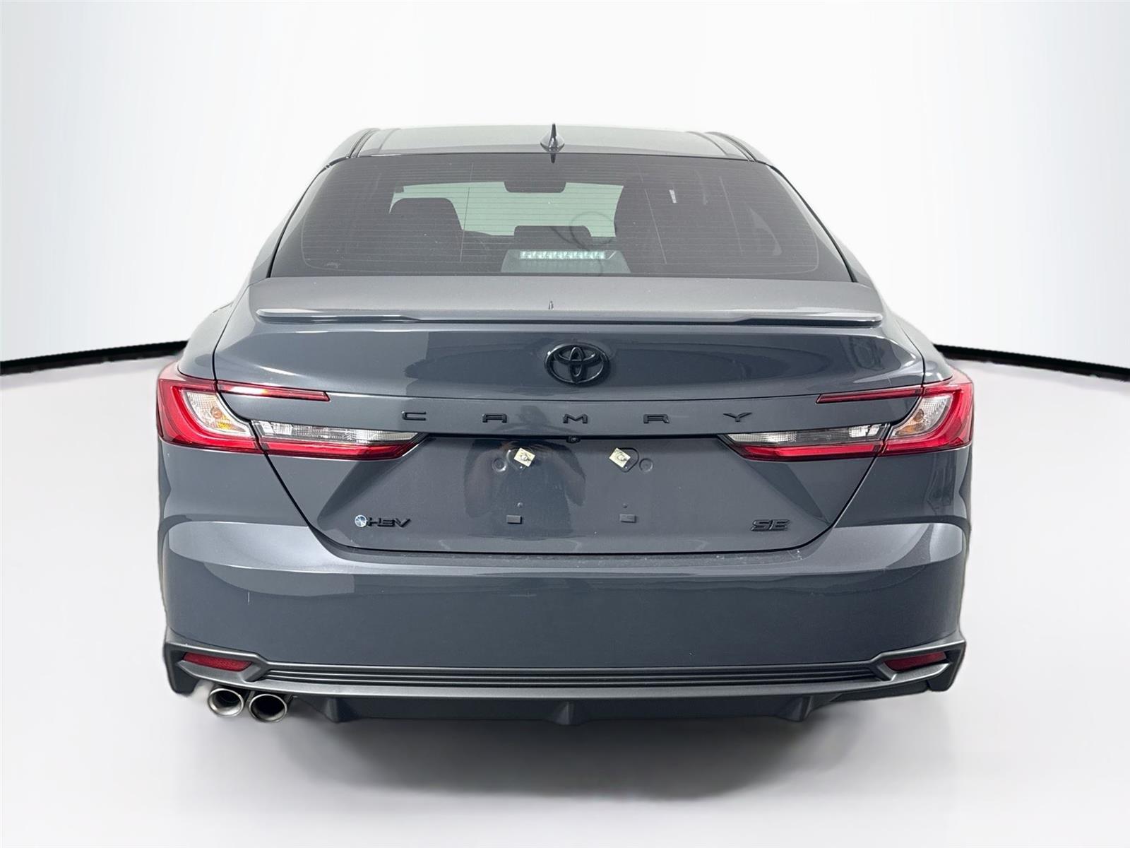 2025 Toyota Camry SE photo 7
