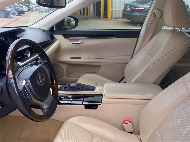 2013 Lexus ES 350 photo 20