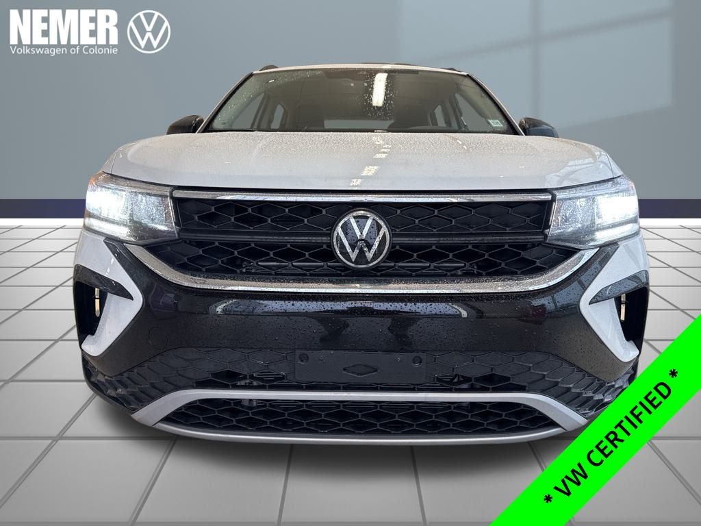 2024 Volkswagen Taos S photo 2