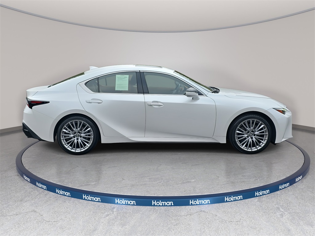 2023 Lexus IS 300 photo 4