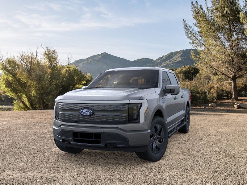 2025 Ford F-150 Lightning Lariat photo 2