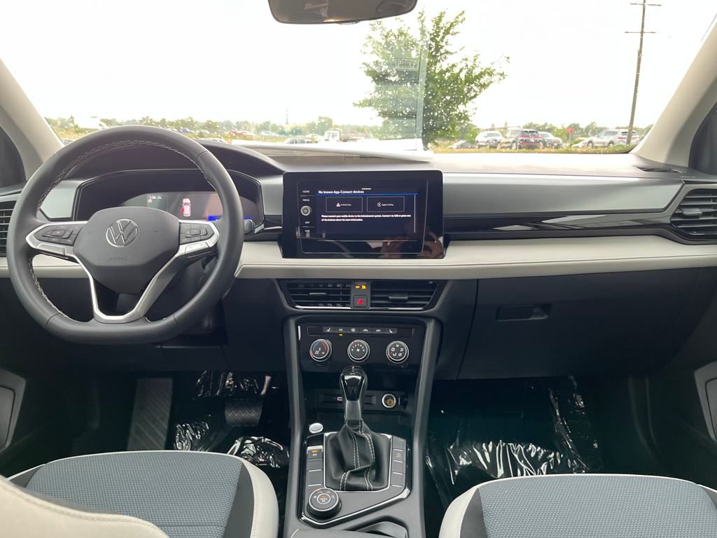 2025 Volkswagen Taos S photo 18