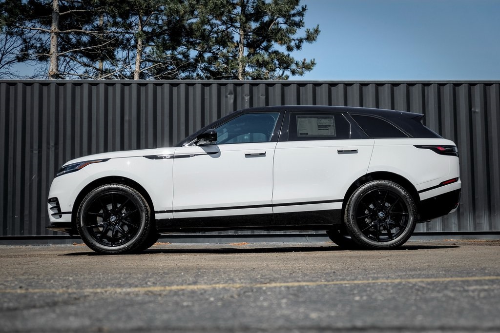 2026 Land Rover Range Rover Velar SE photo 3