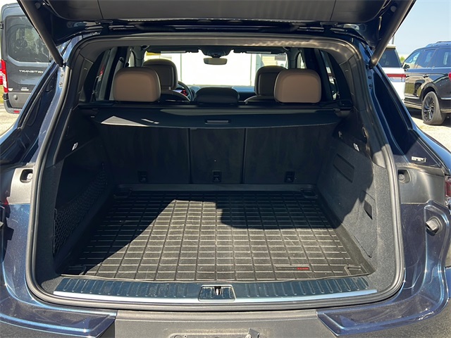 2024 Porsche Cayenne Base photo 14
