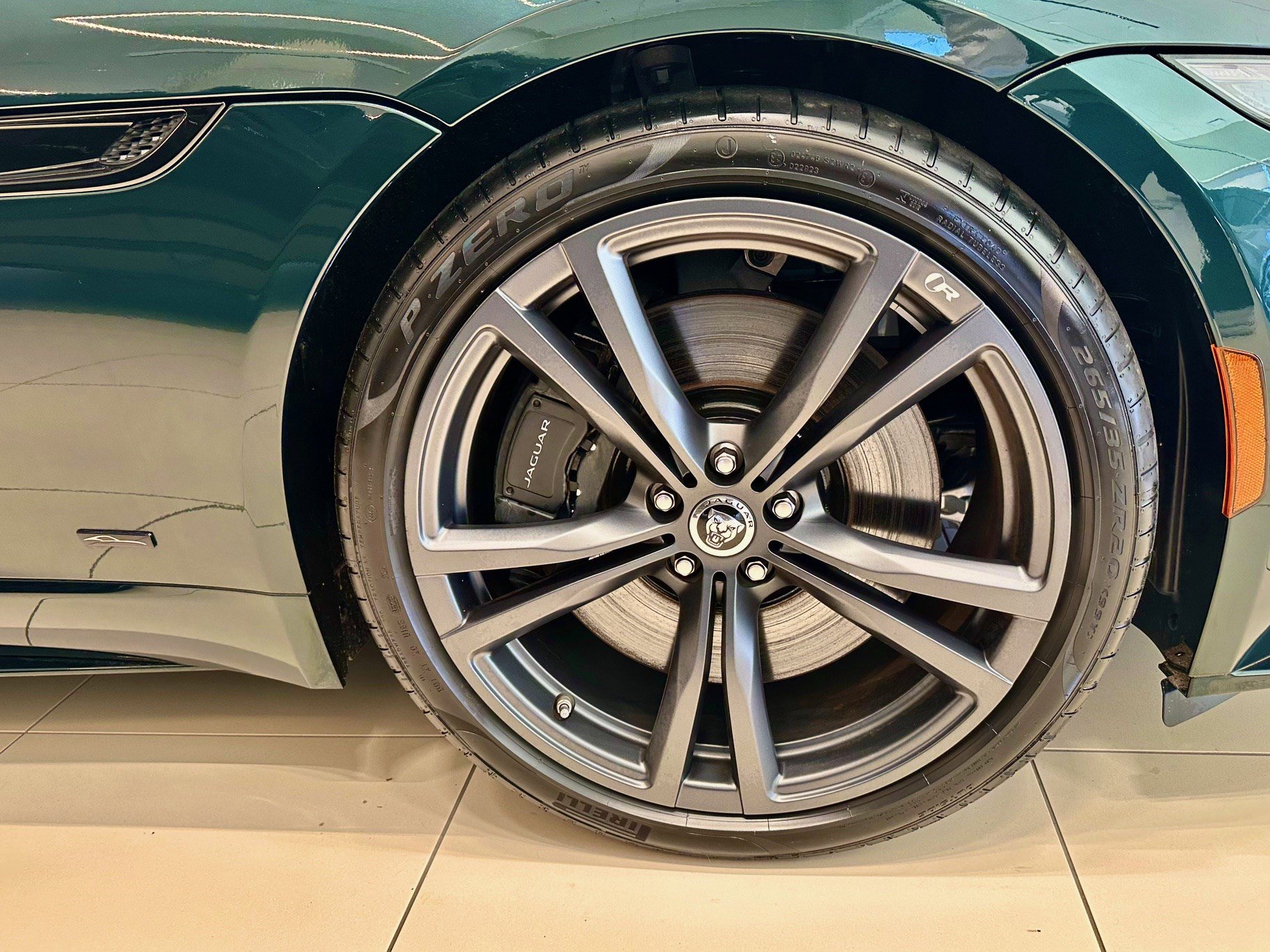 2024 Jaguar F-TYPE P575 R R75 photo 3