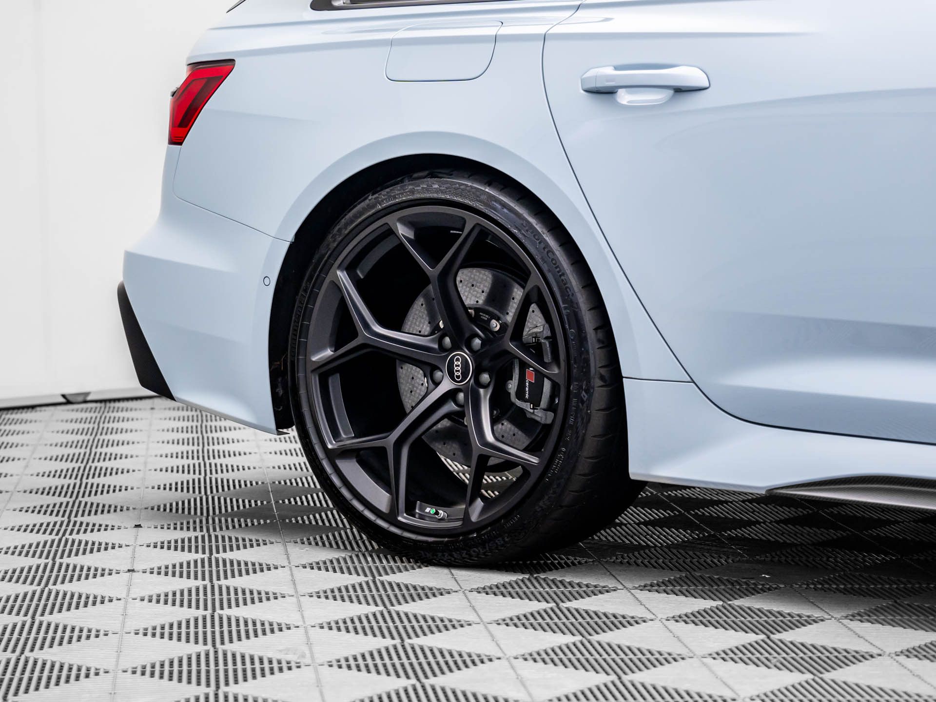 2025 Audi RS 6 Avant Performance Base photo 33