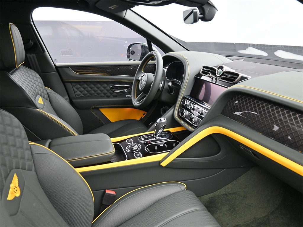 2025 Bentley Bentayga S photo 2