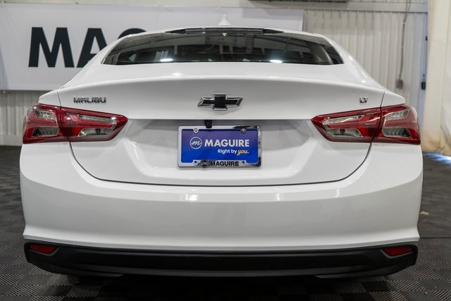 2023 Chevrolet Malibu 2LT photo 2