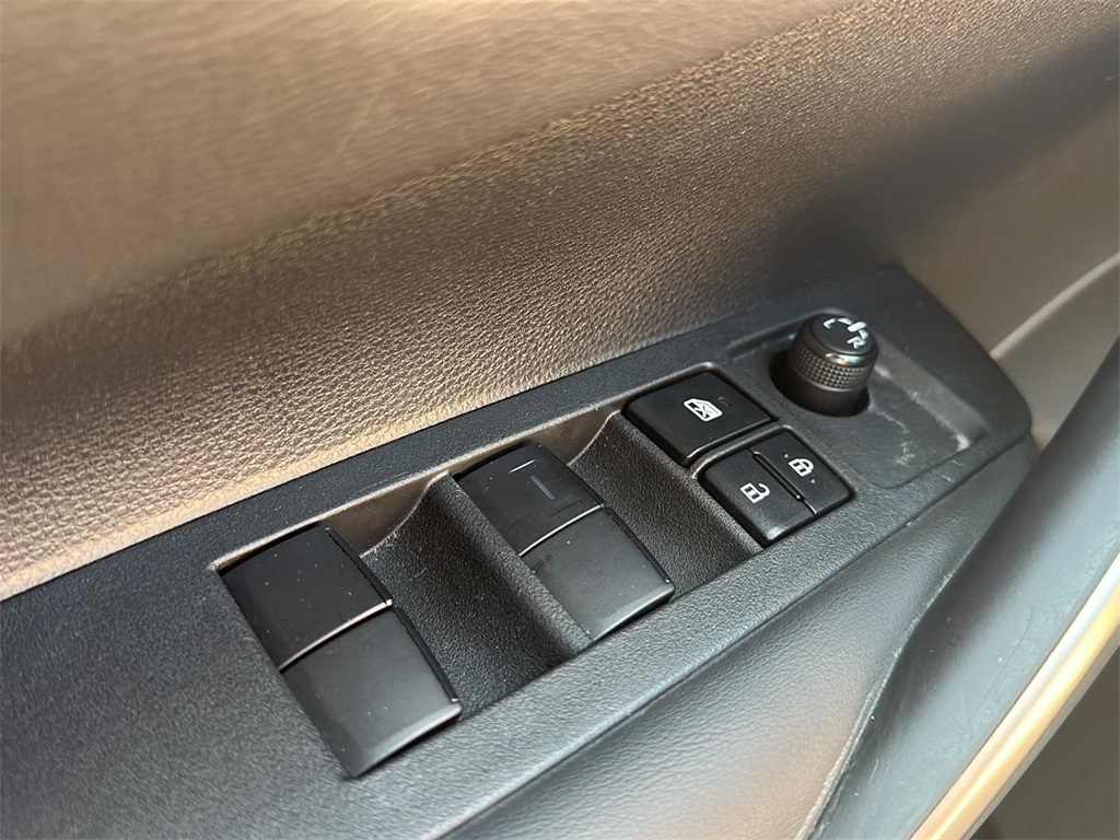 2023 Toyota Corolla SE photo 14