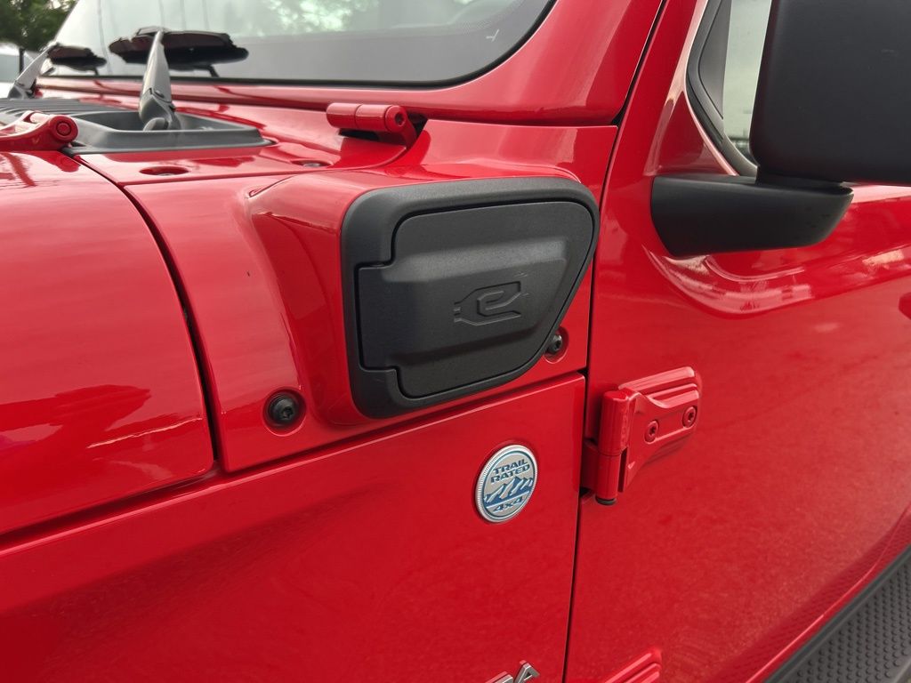 2021 Jeep Wrangler Unlimited Sahara High Altitude 4xe photo 19