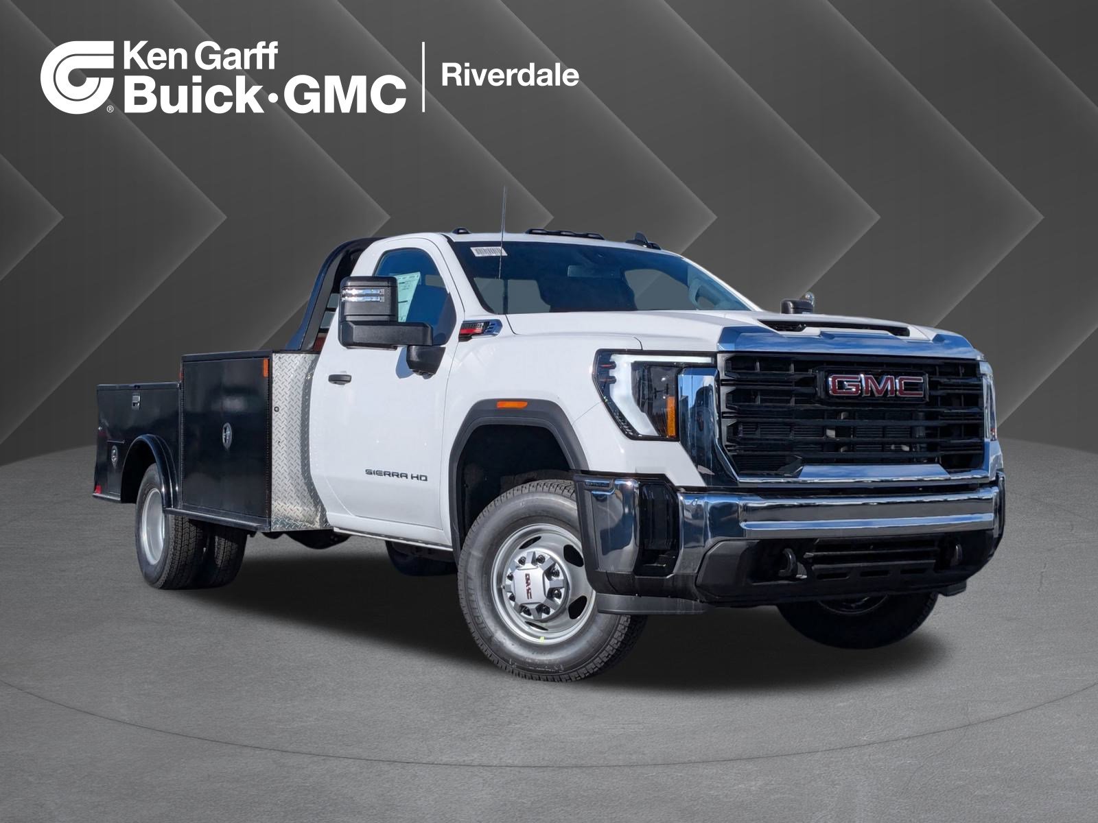 2025 GMC Sierra 3500HD Pro's photo