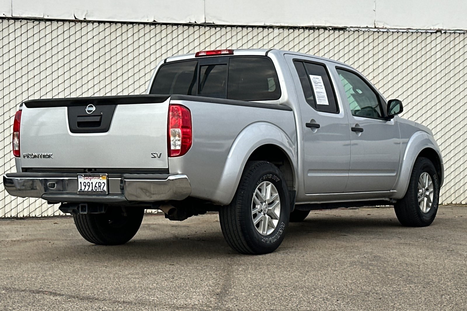 2017 Nissan Frontier SV photo 4