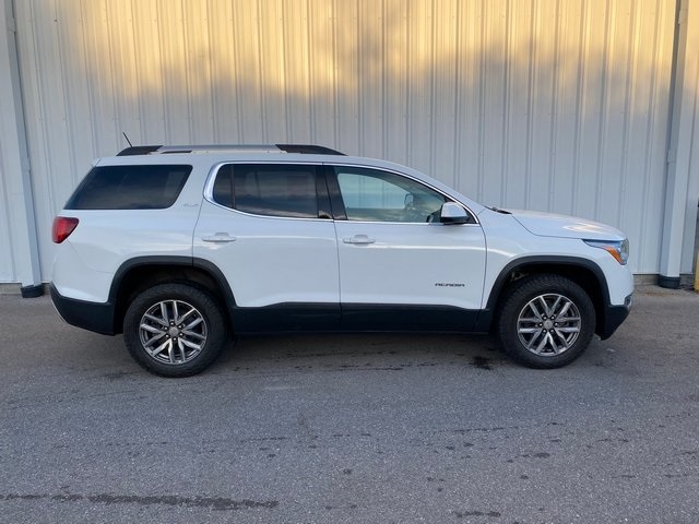 2017 Gmc Acadia SLE photo 3