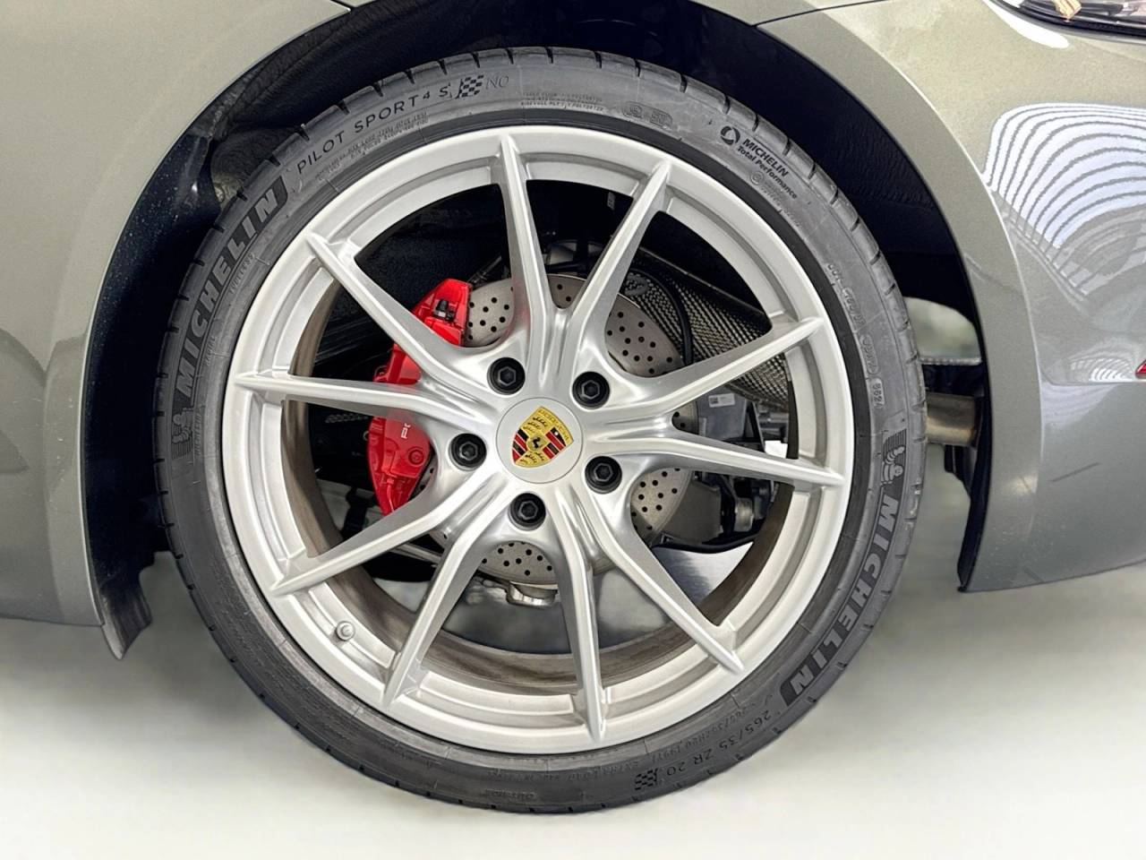 2025 Porsche Cayman S photo 18