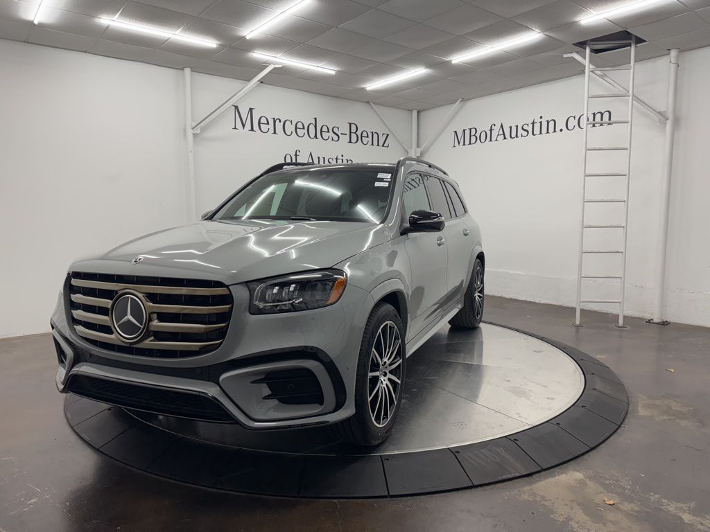 2026 Mercedes Benz GLS 450 4MATIC photo 2