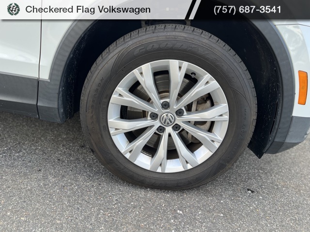 2019 Volkswagen Tiguan S photo 3