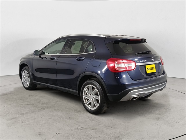 2017 Mercedes Benz GLA 250 4MATIC photo 3