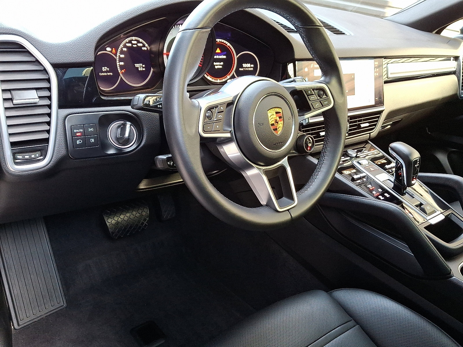 2023 Porsche Cayenne Coupe photo 4