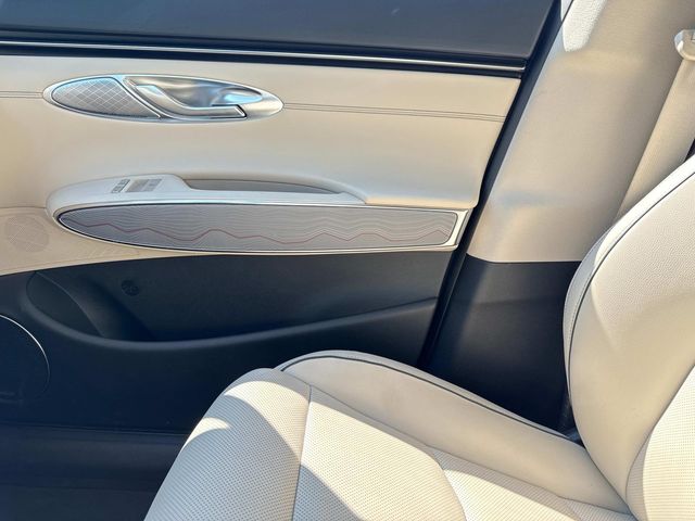 2023 Genesis GV70 2.5T photo 20