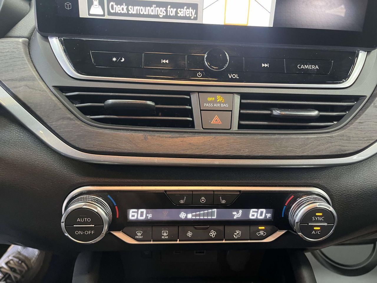2024 Nissan Altima SL photo 19