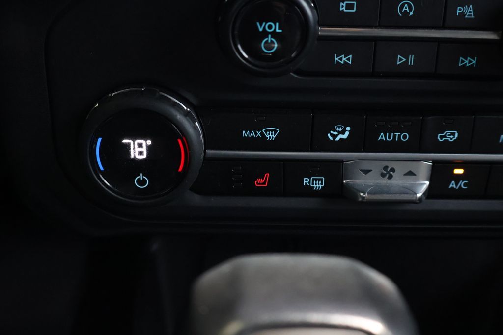 2023 Ford Bronco Outer Banks photo 17