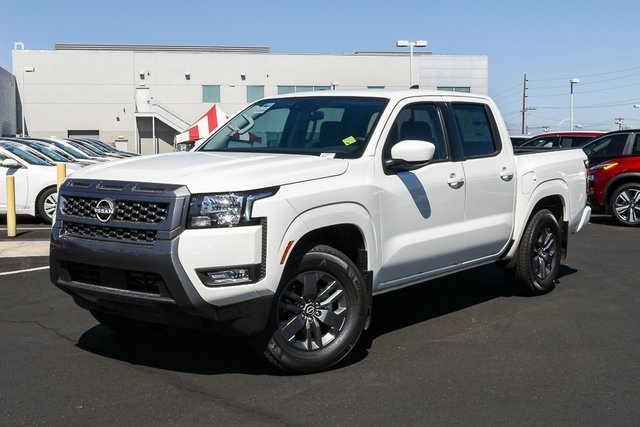2026 Nissan Frontier SV's photo