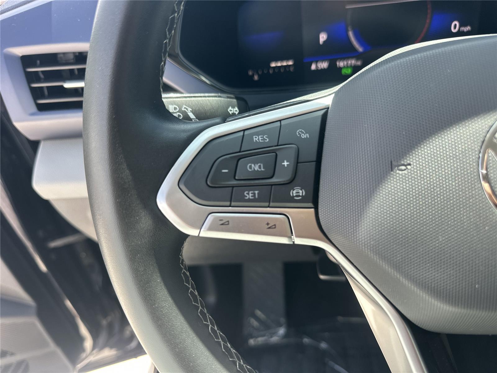 2022 Volkswagen Taos SE photo 9