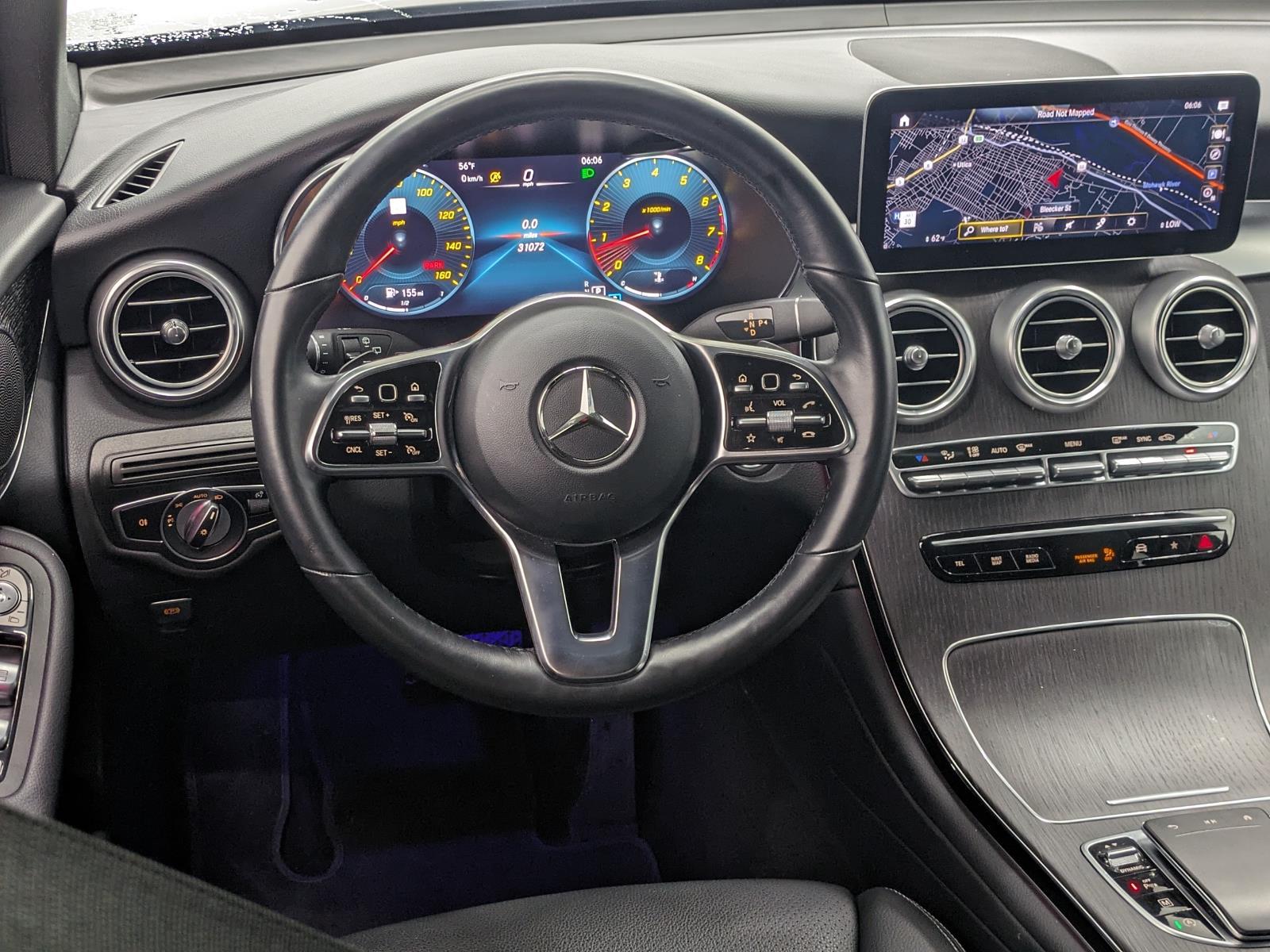 2022 Mercedes Benz GLC 300 4MATIC photo 4